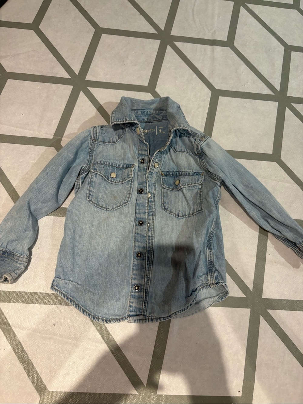 3/15$ GAP Light Blue Denim Button-Up Shirt